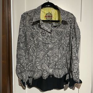 Robert Graham Women's Button Down Paisley Contrasting colorful cuffs Blouse